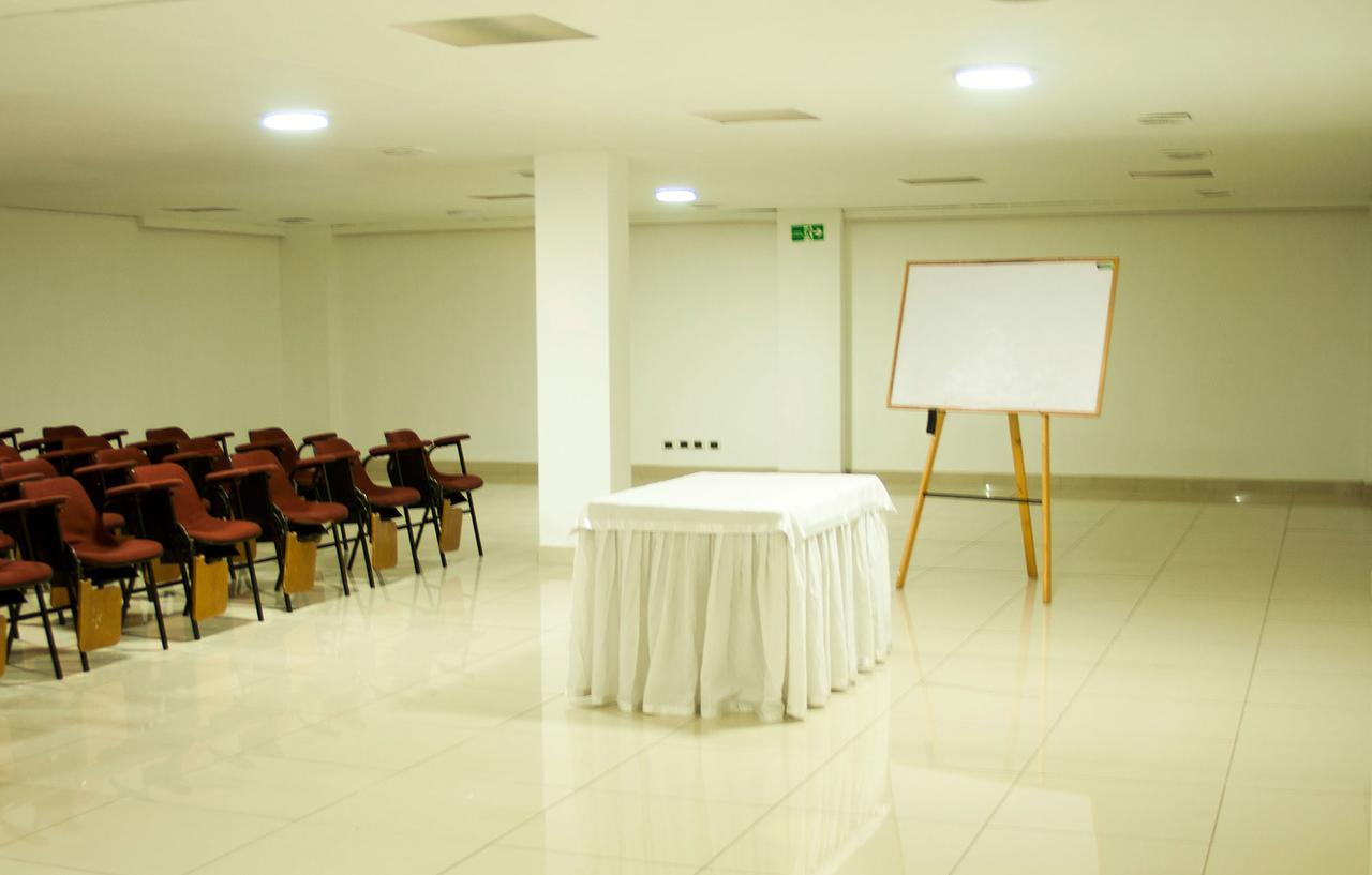 Apartaestudios Los Andes Богота Екстериор снимка