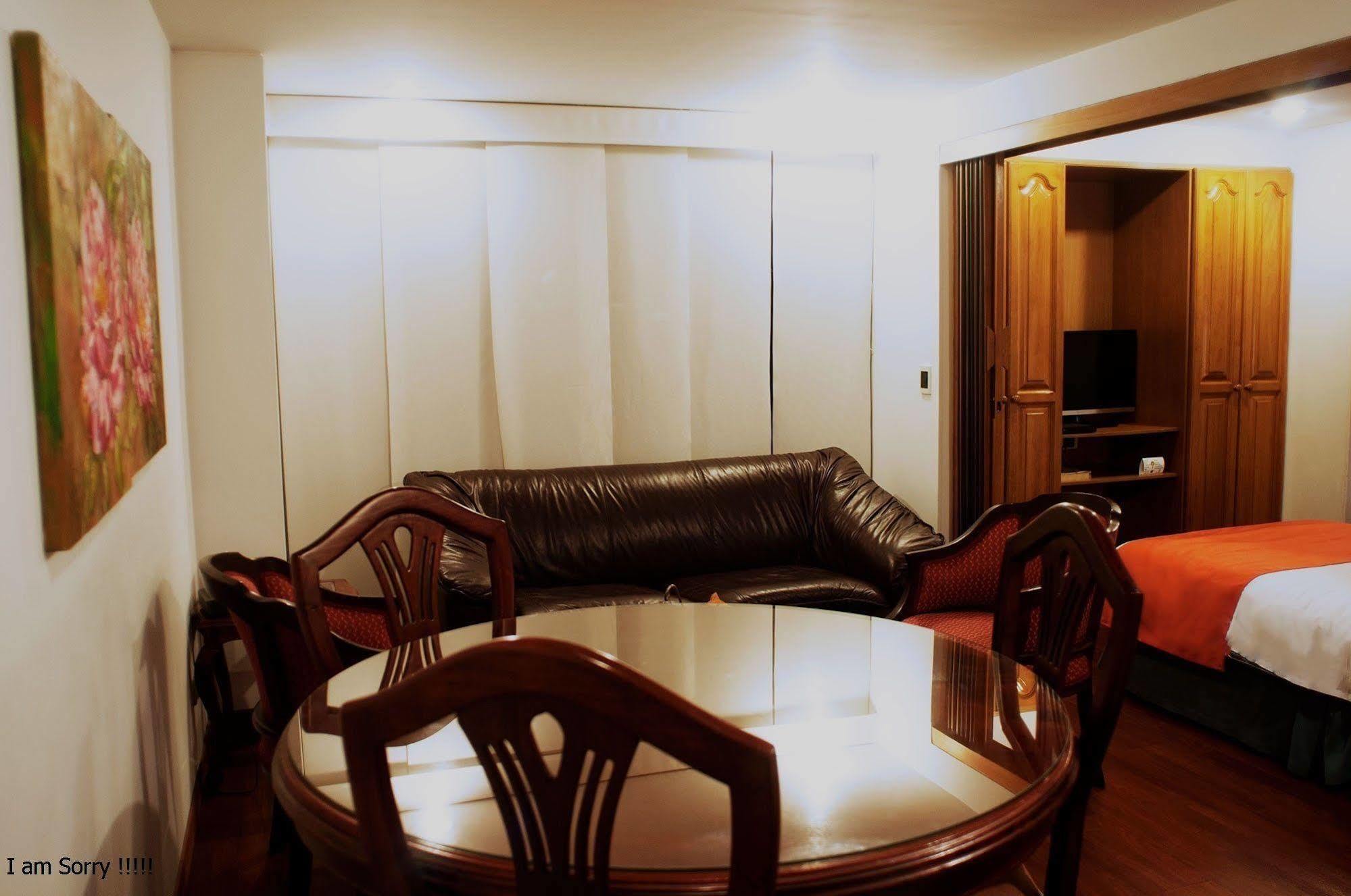 Apartaestudios Los Andes Богота Екстериор снимка